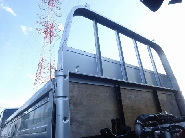 いすゞ エルフ 2RG-NKR88R(2WD)の写真17