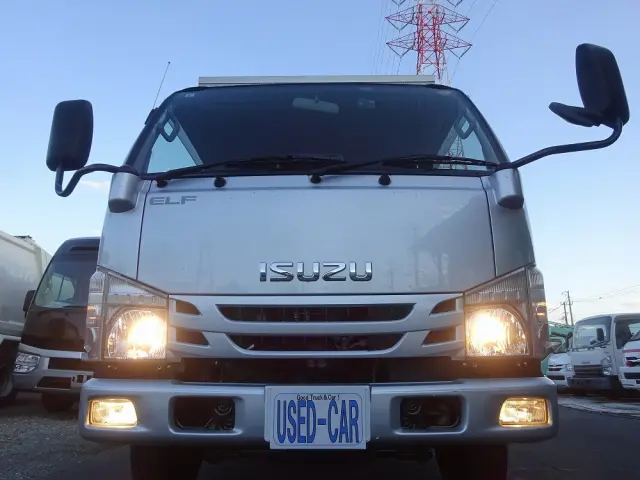 いすゞ エルフ 2RG-NKR88R(2WD)の写真20