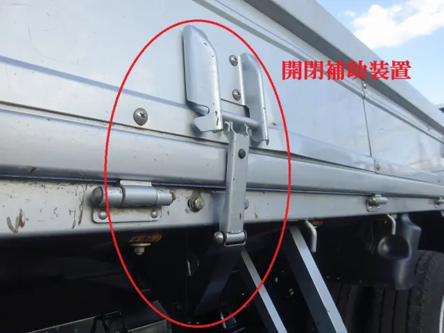 いすゞ エルフ 2RG-NKR88R(2WD)の写真38