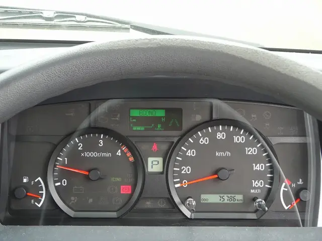 いすゞ エルフ 2RG-NKR88R(2WD)の写真49