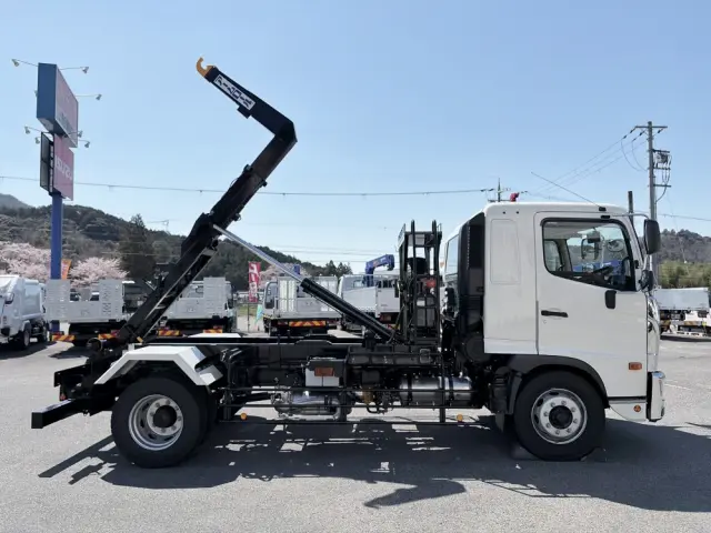 日野 レンジャー 2KG-FE2ACA(2WD)の写真7