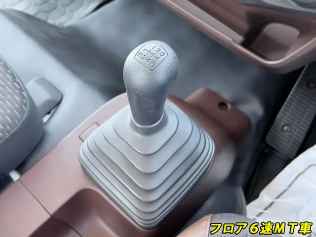 日野 レンジャー 2KG-FE2ACA(2WD)の写真42