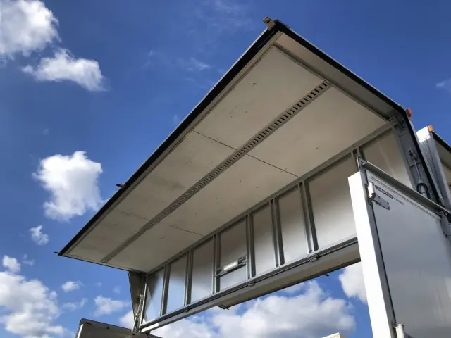 三菱 ファイター 2KG-FK65F(2WD)の写真18