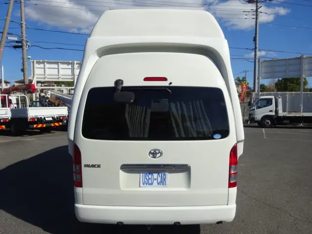 トヨタ ハイエース CBF-TRH221K(2WD)の写真3