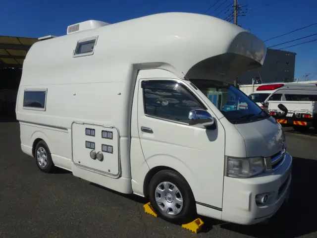 トヨタ ハイエース CBF-TRH221K(2WD)の写真6