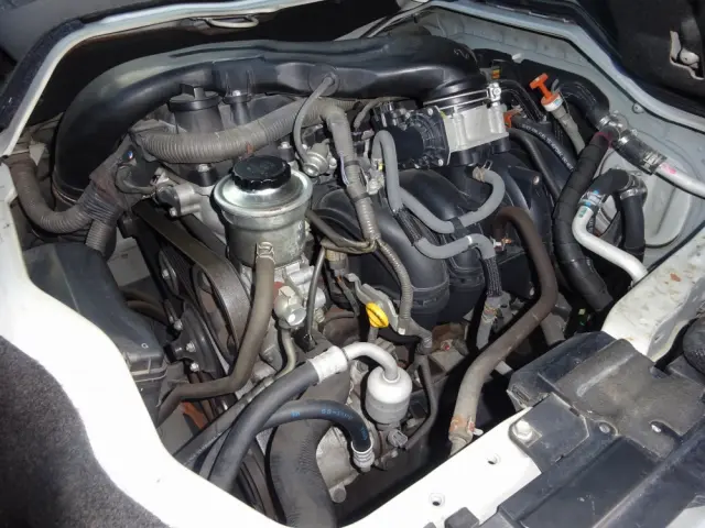 トヨタ ハイエース CBF-TRH221K(2WD)の写真10