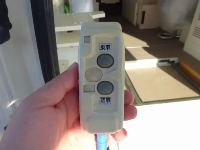 トヨタ ハイエース CBF-TRH221K(2WD)の写真14