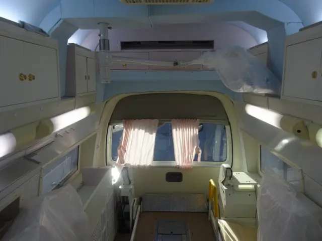 トヨタ ハイエース CBF-TRH221K(2WD)の写真30