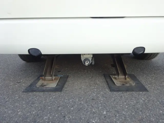 トヨタ ハイエース CBF-TRH221K(2WD)の写真38