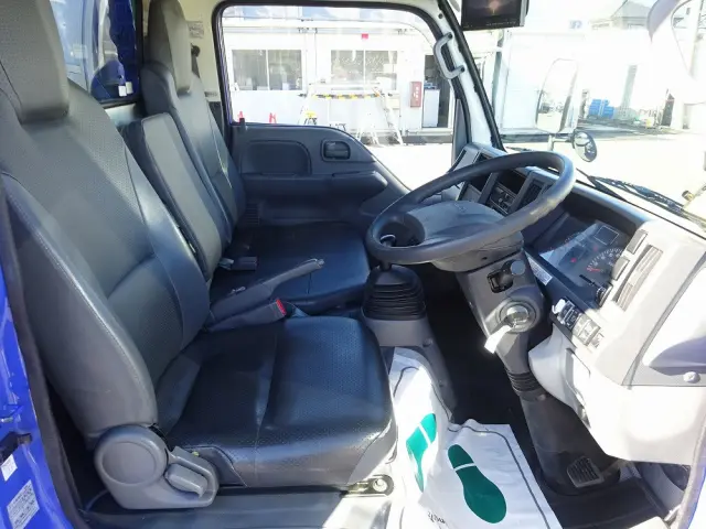 いすゞ エルフ TKG-NKR85YN(2WD)の写真4