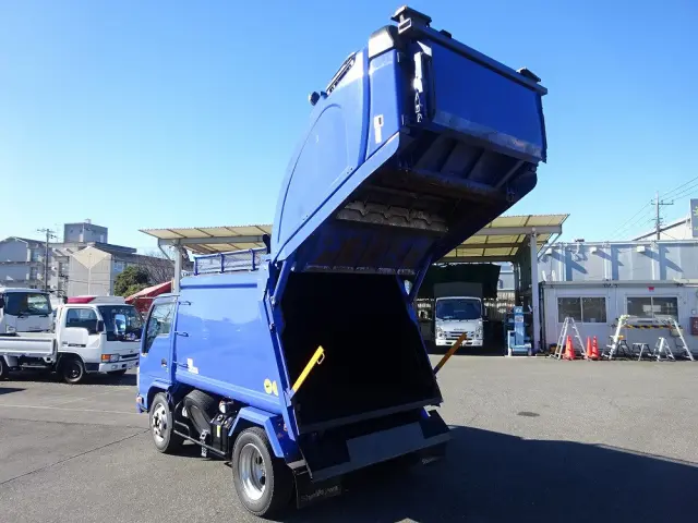 いすゞ エルフ TKG-NKR85YN(2WD)の写真6