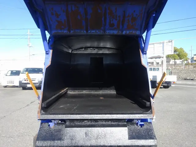 いすゞ エルフ TKG-NKR85YN(2WD)の写真11