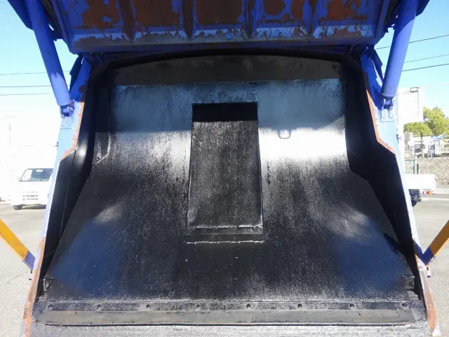 いすゞ エルフ TKG-NKR85YN(2WD)の写真13