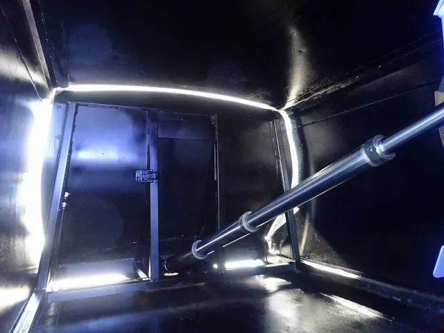 いすゞ エルフ TKG-NKR85YN(2WD)の写真18