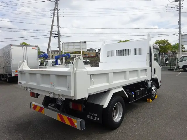 いすゞ エルフ 2PG-NPR88YN(2WD)の写真2