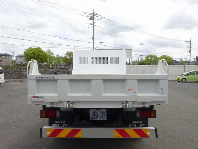 いすゞ エルフ 2PG-NPR88YN(2WD)の写真8