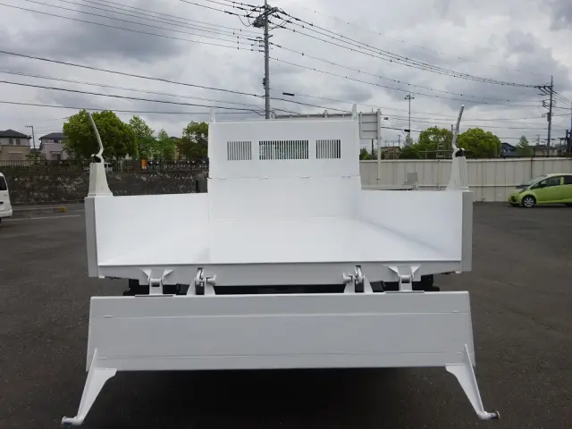 いすゞ エルフ 2PG-NPR88YN(2WD)の写真11