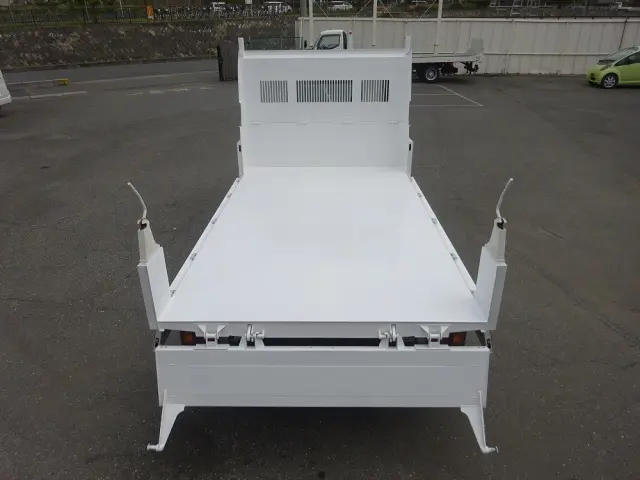 いすゞ エルフ 2PG-NPR88YN(2WD)の写真13