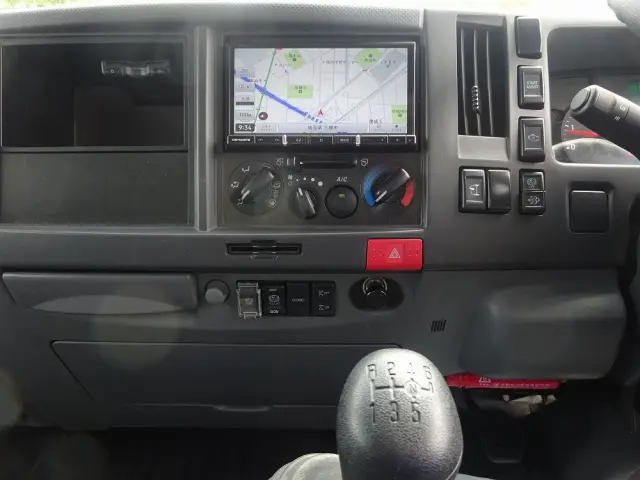 いすゞ エルフ 2PG-NPR88YN(2WD)の写真36