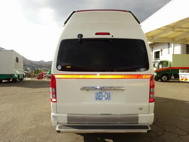 トヨタ ハイエース CBF-TRH226S(4WD)の写真3