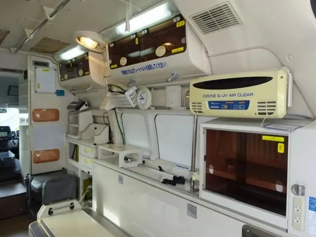 トヨタ ハイエース CBF-TRH226S(4WD)の写真13