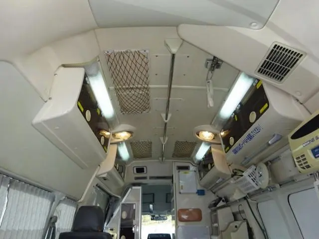 トヨタ ハイエース CBF-TRH226S(4WD)の写真14