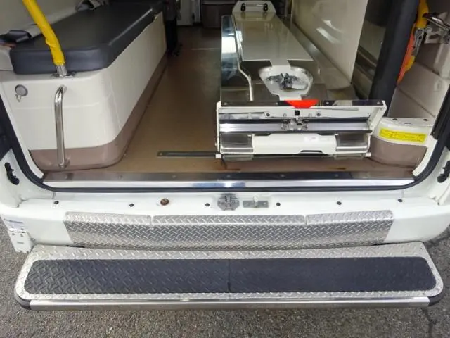 トヨタ ハイエース CBF-TRH226S(4WD)の写真15