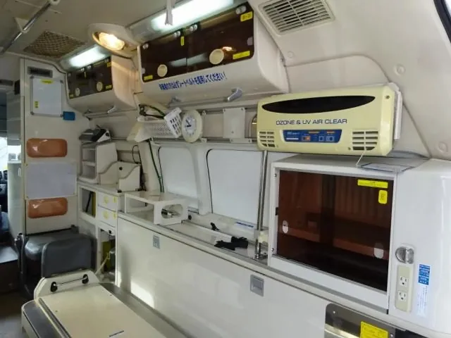 トヨタ ハイエース CBF-TRH226S(4WD)の写真27