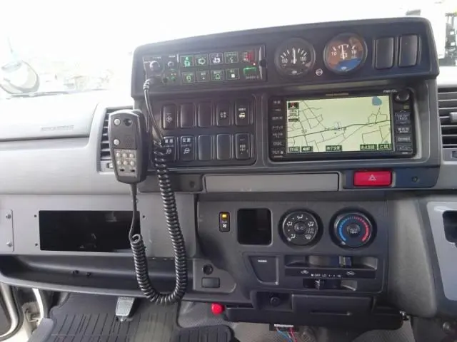 トヨタ ハイエース CBF-TRH226S(4WD)の写真35