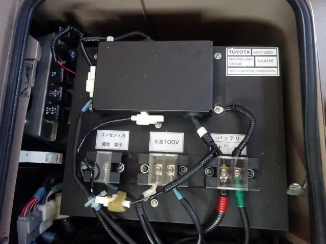 トヨタ ハイエース CBF-TRH226S(4WD)の写真21