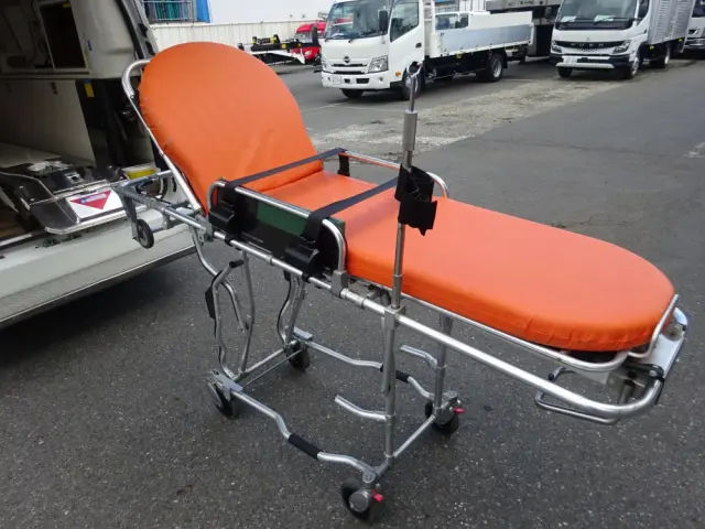 トヨタ ハイエース CBF-TRH226S(4WD)の写真23