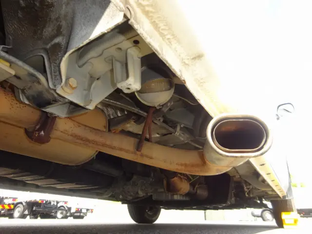 トヨタ ハイエース CBF-TRH226S(4WD)の写真31