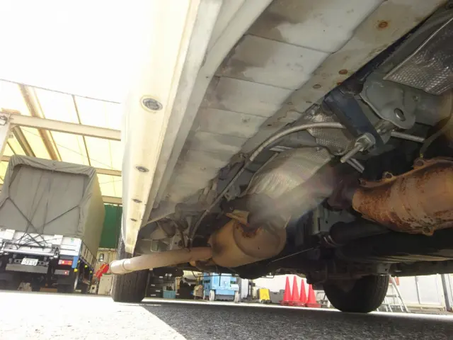 トヨタ ハイエース CBF-TRH226S(4WD)の写真32