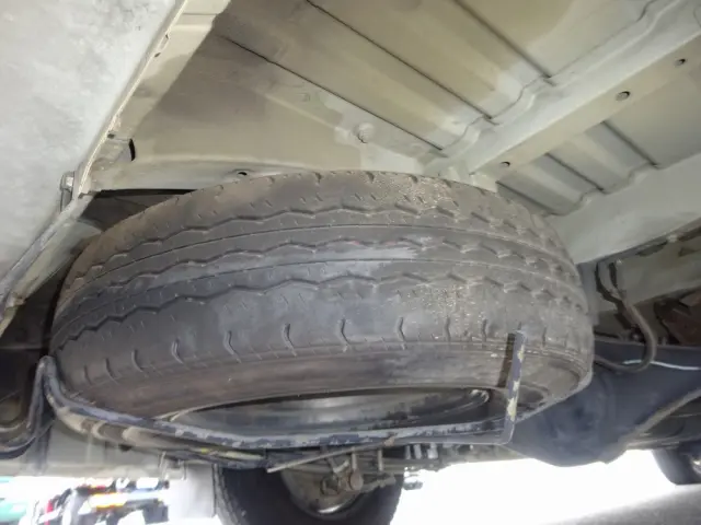 トヨタ ハイエース CBF-TRH226S(4WD)の写真42