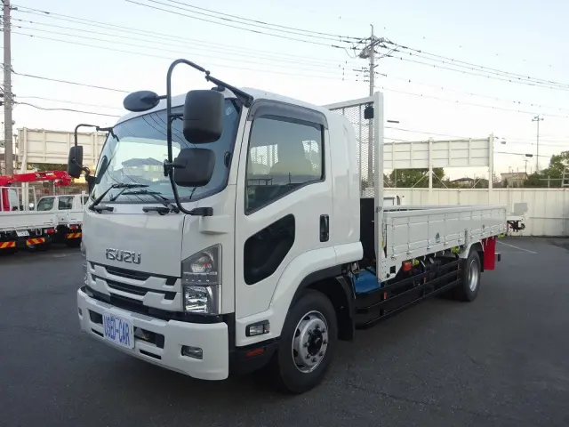 いすゞ フォワード 2RG-FTR90U2(2WD)の写真1