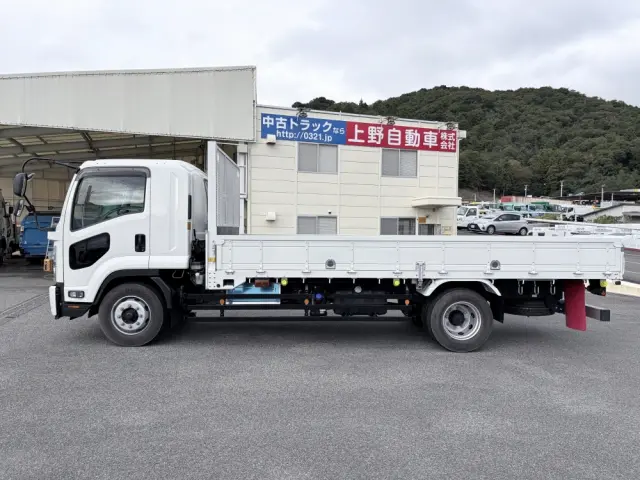 いすゞ フォワード 2RG-FTR90U2(2WD)の写真18