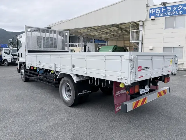 いすゞ フォワード 2RG-FTR90U2(2WD)の写真23