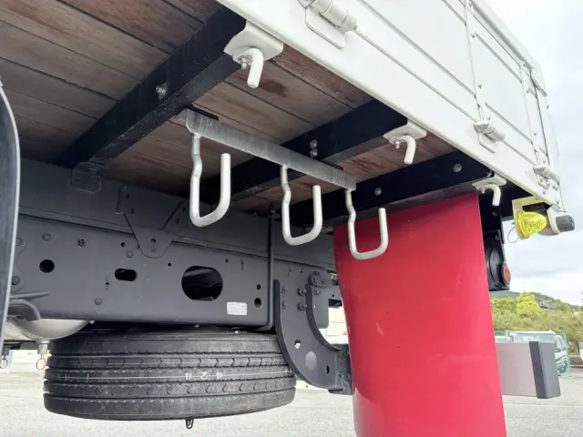 いすゞ フォワード 2RG-FTR90U2(2WD)の写真33