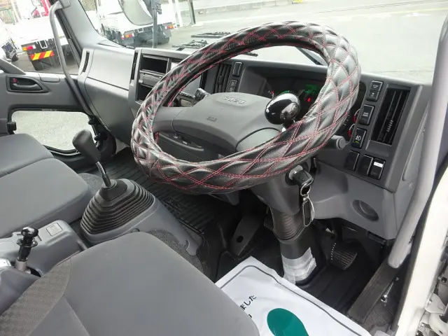 いすゞ フォワード 2RG-FTR90U2(2WD)の写真36