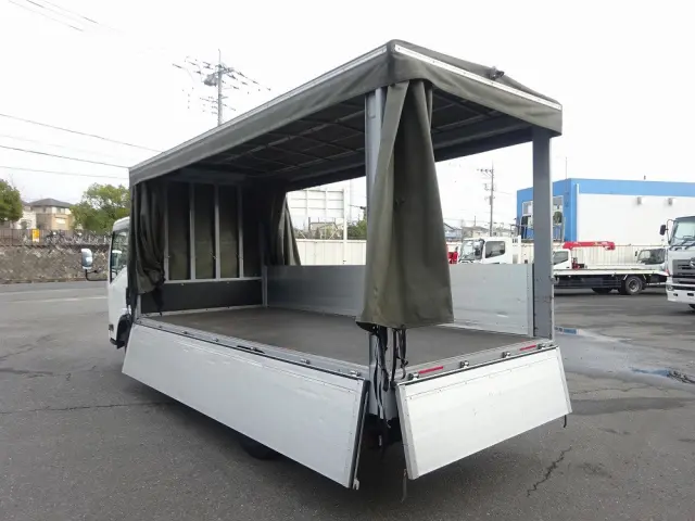 いすゞ エルフ 2RG-NMR88AR(2WD)の写真6