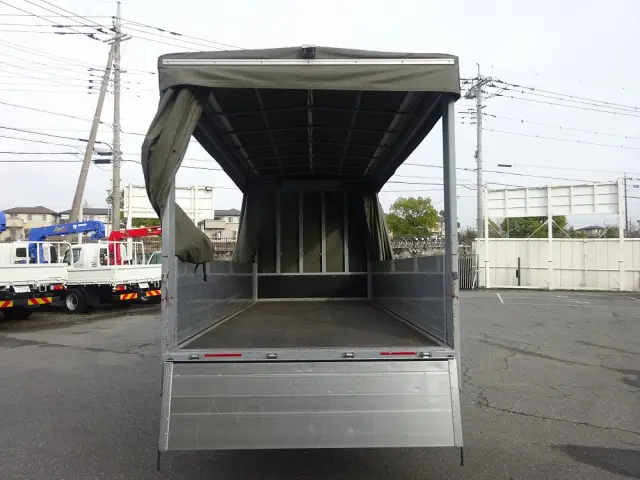 いすゞ エルフ 2RG-NMR88AR(2WD)の写真8