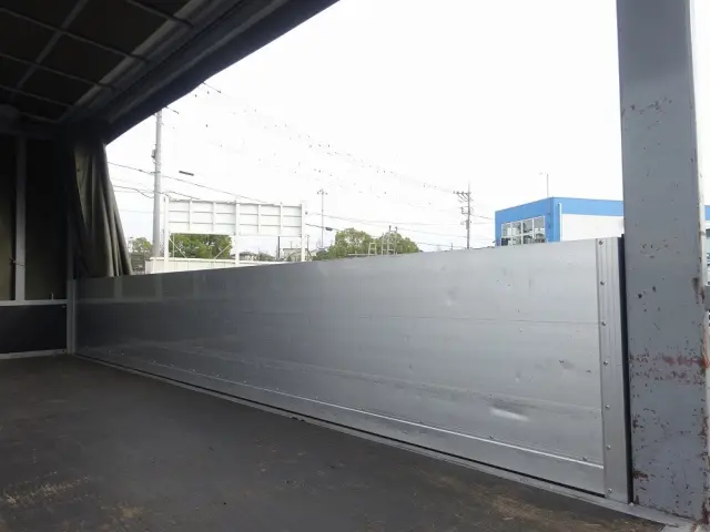 いすゞ エルフ 2RG-NMR88AR(2WD)の写真16