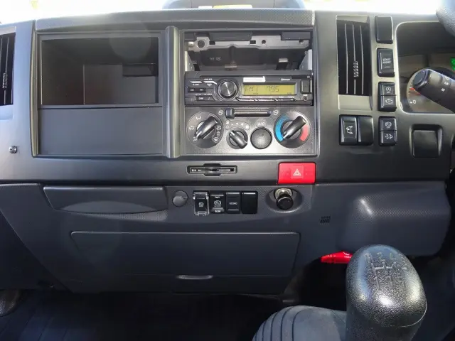 いすゞ エルフ 2RG-NMR88AR(2WD)の写真33