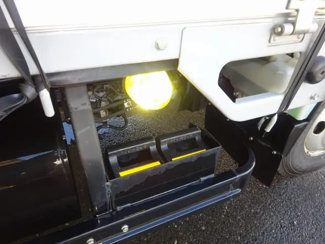 いすゞ エルフ 2RG-NMR88AR(2WD)の写真39