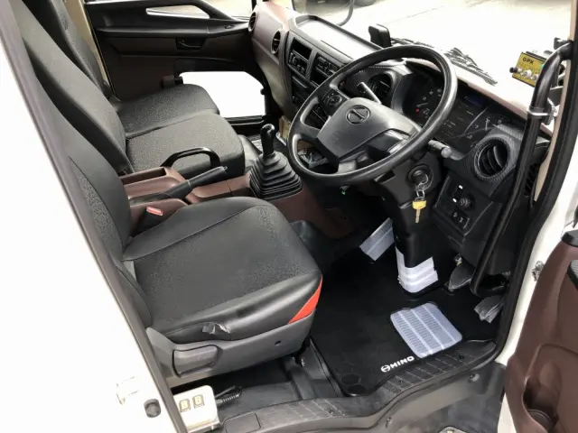 日野 レンジャー 2KG-FC2ABA(2WD)の写真4