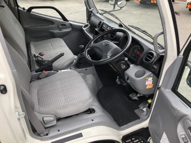 トヨタ ダイナ TKG-XZU655(2WD)の写真4