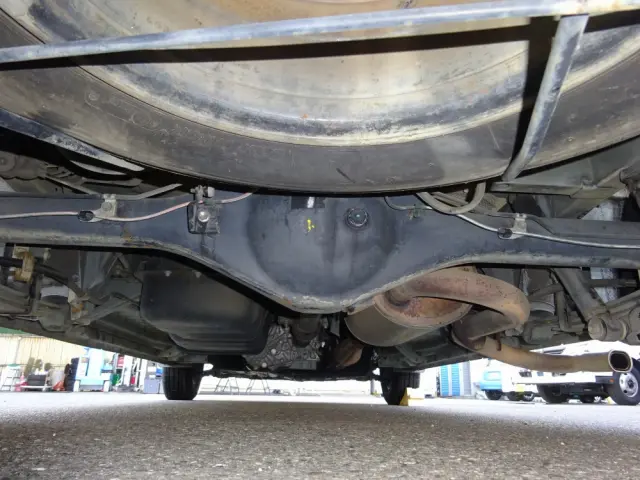 トヨタ ハイエース CBF-TRH226S(4WD)の写真9