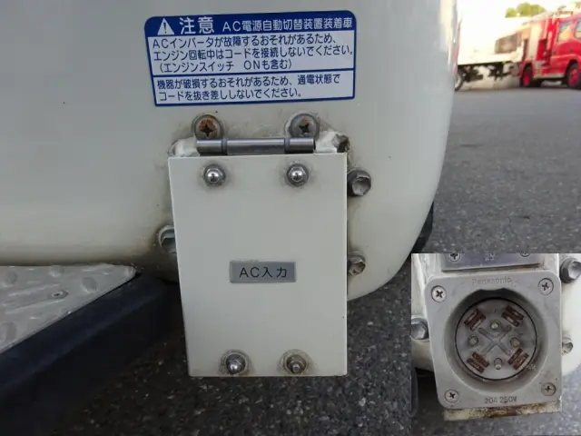 トヨタ ハイエース CBF-TRH226S(4WD)の写真27