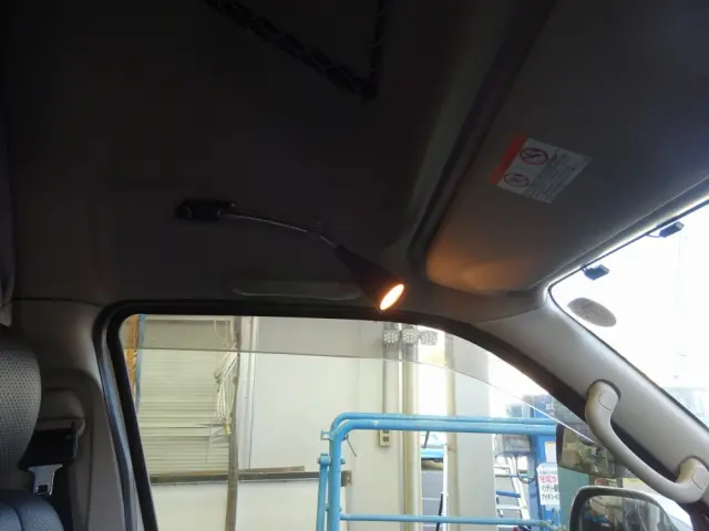 トヨタ ハイエース CBF-TRH226S(4WD)の写真39