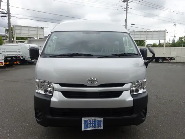 トヨタ ハイエースコミューター 3DF-GDH223B(2WD)の写真7